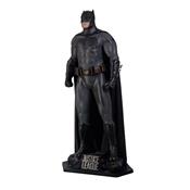 Justice League Batman Life-Size Statue Oxmox Muckle