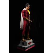 Shazam Life-Size Statue Muckle