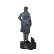 Fantasctic Beasts 2 - Newt & Niffler Life-Size Statues Muckle