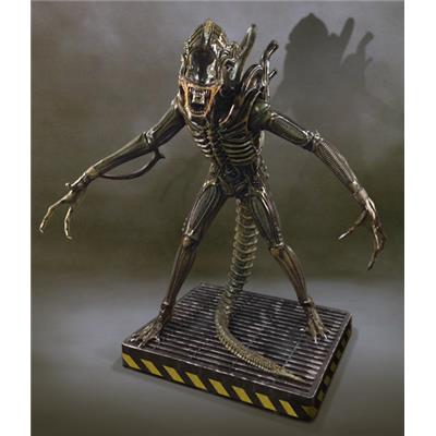 Alien Warrior Statue Taille Réelle Hollywood Collectibles