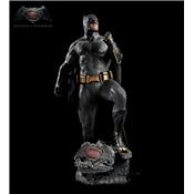 Batman vs Superman Life-Size Statues Oxmox Muckle