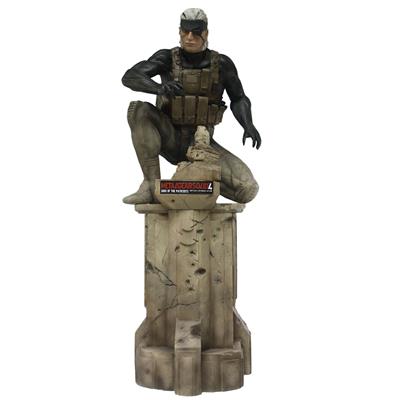 MGS4 Solid Snake Life-Size Statue Oxmox Muckle